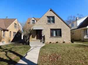 3038 S 38th in Milwaukee wi. List Price: $330,000