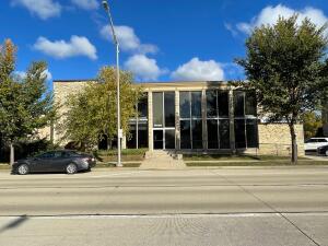 11040 W Bluemound Rd in Wauwatosa wi. List Price: $749,000