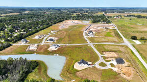 9942 N Cygnet  Ct in Mequon wi. List Price: $224,990