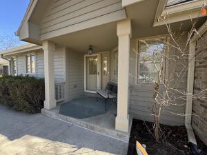 The Highlands of Avondale Condo N21W24305  Cumberland Dr 38N in Pewaukee wi. List Price: $450,000