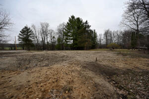 1365 N Morgan  Rd in Oconomowoc wi. List Price: $299,900