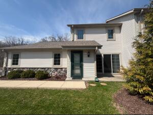 Kettle Ridge Condo Association 2255  Circle Ridge Rd E in Delafield wi. List Price: $364,900