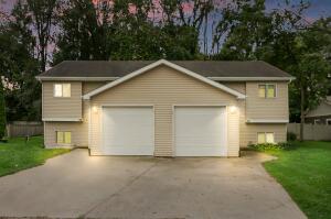 605  Gatewood Dr in Twin Lakes wi. List Price: $200,000