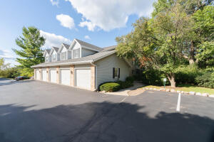 Quail Hollow 2357  Quail Hollow Ct D in Delafield wi. List Price: $346,900