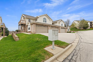 Autumn Ridge Condominiums 9277 S 51 St 601 in Franklin wi. List Price: $384,900