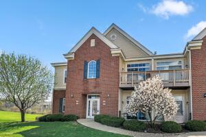 Colonial Woods 2515 W Colonial Woods Dr  in Oak Creek wi. List Price: $310,000