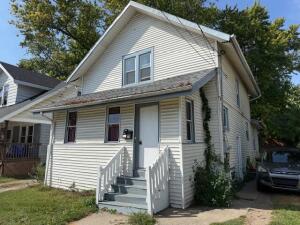 6920  13th Ave in Kenosha wi. List Price: $219,900