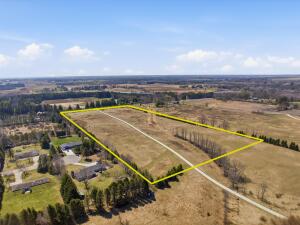 Lts1-3  VV  Hwy in Two Rivers wi. List Price: $528,000