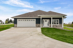Battlestone Condo Homes W4952  Battlestone Station Rd 25 in Shelby wi. List Price: $489,900