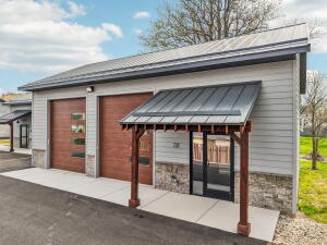 721 W Main St in Watertown wi. List Price: $219,900
