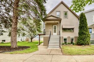 3846 E Pulaski Ave in Cudahy wi. List Price: $319,900