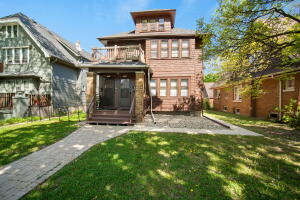 2806 N 54th St in Milwaukee wi. List Price: $287,500