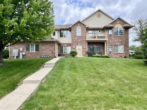 Stone Creek 3114  55th Ct 163 in Kenosha wi. List Price: $335,000