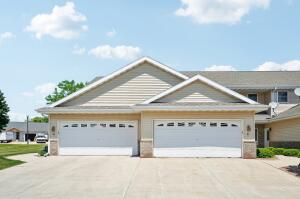 Prairie Gardens 865  Prairie Gdns - 91 in Kewaskum wi. List Price: $329,900