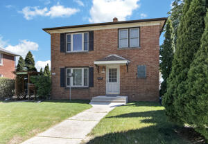 10111 W Cleveland Ave in West Allis wi. List Price: $394,800