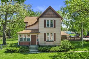 3021  Washington Rd in Kenosha wi. List Price: $350,000