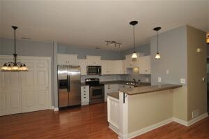 Chateau Condominiums of Oak Creek 2270 W Vista Bella Dr 102 in Oak Creek wi. List Price: $267,500