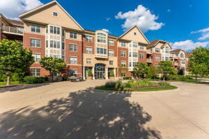 The Landing at Parkshore 4120 S Lake Dr 367 in Saint Francis wi. List Price: $650,000