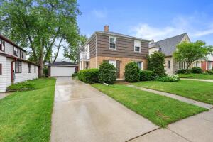 8813 W Hawthorne Ave in Wauwatosa wi. List Price: $438,000