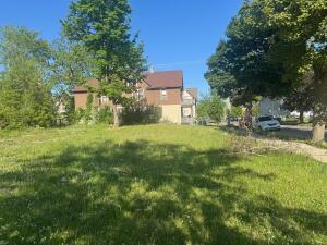 3250 N 15th  St in Milwaukee wi. List Price: $1