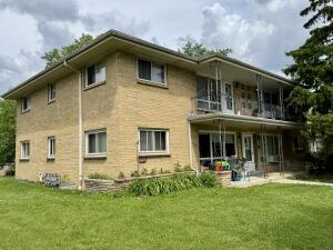 7328 W Honey Creek Dr in Milwaukee wi. List Price: $565,000