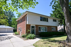 1531 N 116th St in Wauwatosa wi. List Price: $549,900