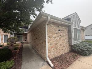 KENDAL CREEK CONDOMINIUMS XVII 9131 S Aspen Dr 8 in Oak Creek wi. List Price: $299,900