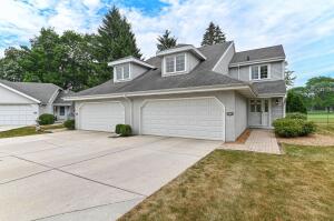 Tuckaway Creek 7436 W Tuckaway Creek Dr  in Franklin wi. List Price: $449,900