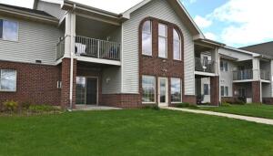 Stanton Place East Condominiums 1064  Marietta Ave 214 in Ixonia wi. List Price: $191,500