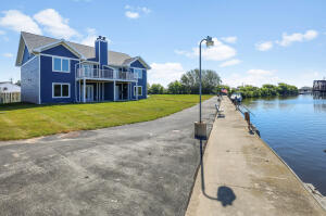 Rivers Edge 1609  16th St A in Two Rivers wi. List Price: $269,900