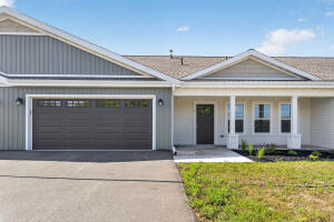 Regal Place 1601  Wildlife Dr 2 in Kewaskum wi. List Price: $312,900