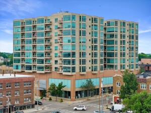 The Sterling 1550 E Royall Pl 1112 in Milwaukee wi. List Price: $485,000