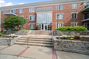 Elm Grove Terrace 13335  Watertown Plank Rd 115 in Elm Grove wi. List Price: $257,500