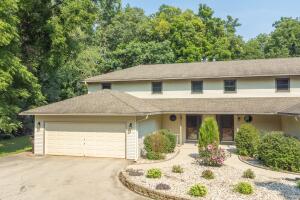 Wood Haven 126 N Lapham Peak Rd  in Delafield wi. List Price: $449,900