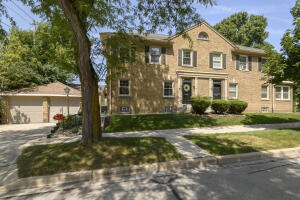 Kenmore Place Condominiums 1614 E Kenmore Pl  in Shorewood wi. List Price: $445,000