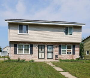 10434 W Kiehnau Ave in Milwaukee wi. List Price: $249,900