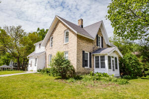 8513 W North Ave in Wauwatosa wi. List Price: $399,999