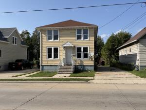 1812  14th St in Two Rivers wi. List Price: $169,900