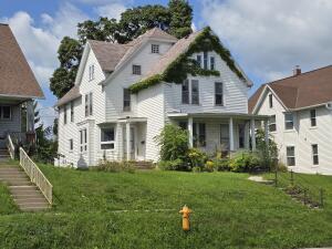 130 S 7th Ave in West Bend wi. List Price: $129,900