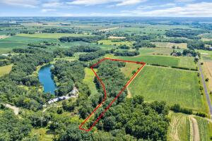 Lt1  Sugar Creek  Rd in Sugar Creek wi. List Price: $435,000