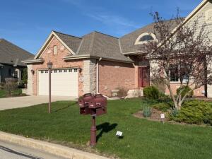 Avian At Tuckaway Condominium 6837 W Greyhawk Ct  in Franklin wi. List Price: $699,000