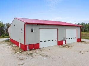 3198  County Highway V - in Mishicot wi. List Price: $459,900