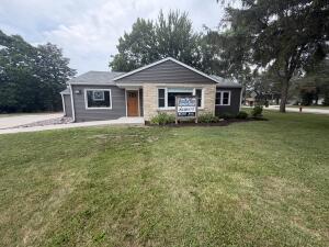 1726 E Washington St in West Bend wi. List Price: $3,250