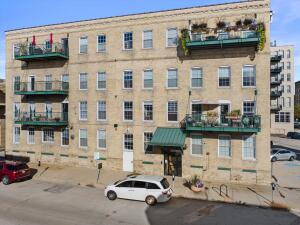 Transportation District 418 N 3rd St 260 in Milwaukee wi. List Price: $300,000
