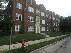 928 W Meinecke Ave in Milwaukee wi. List Price: $330,000