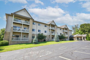 Edgewater East 223  Fifth St 317 in Hartford wi. List Price: $244,900