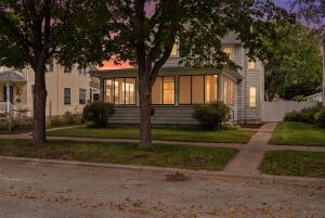 1536  Wood St in La Crosse wi. List Price: $379,900