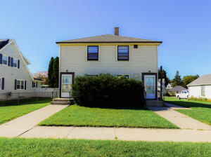 265 S Pine St in Burlington wi. List Price: $350,000