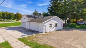 2120  Broadway St in New Holstein wi. List Price: $70,000