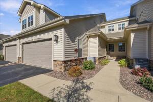 Cedar Bluffs 542  Cedar Bluffs Way  in Slinger wi. List Price: $379,900